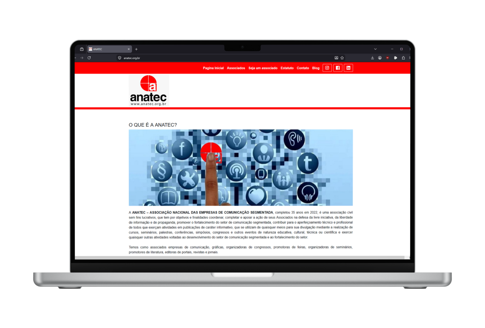 Site da ANATEC exibido em notebook, Associação Nacional das Empresas de Comunicação Segmentada